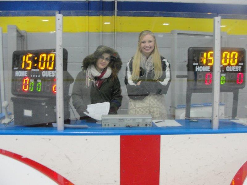 Scorekeepers Annabelle & Jordyn